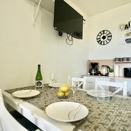 La Lezardiere *front De Mer* Apartment